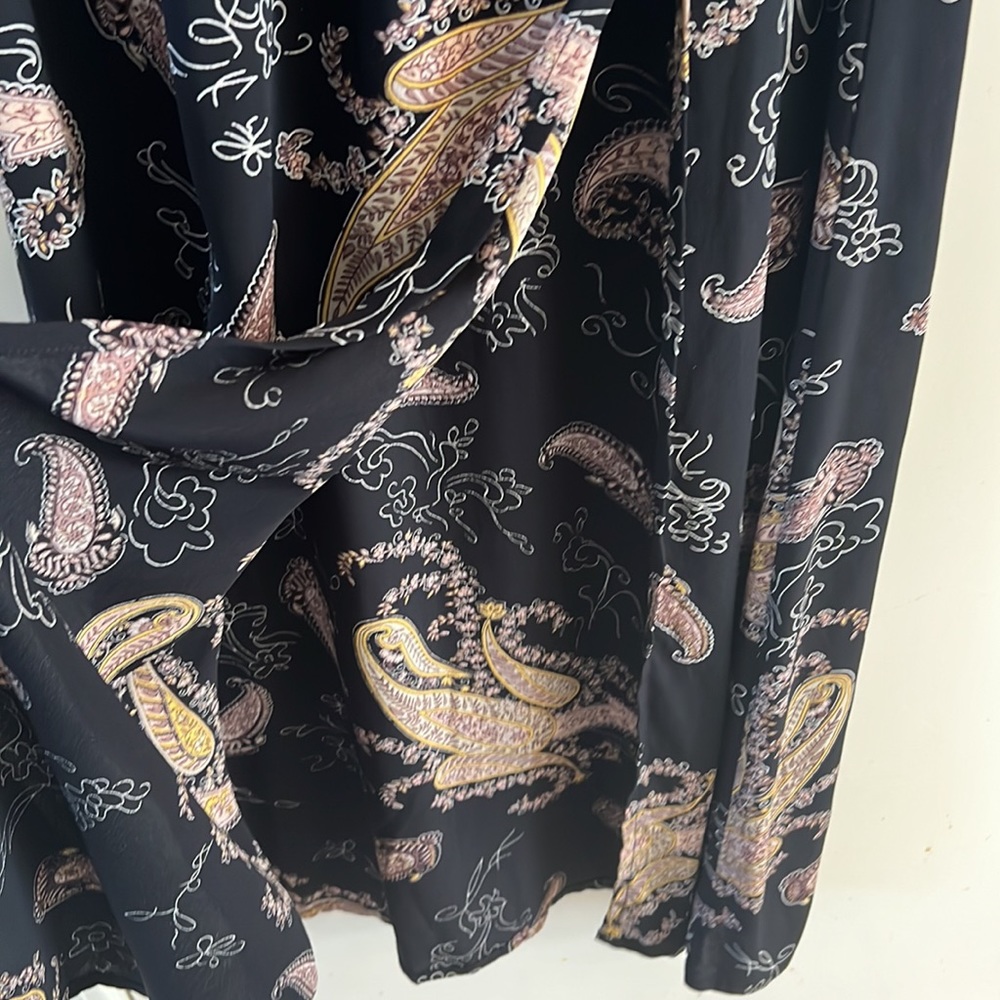 Maxi Paisley V-Neck Long Sleeve Dress - Black/Pink - Picture 7 of 11